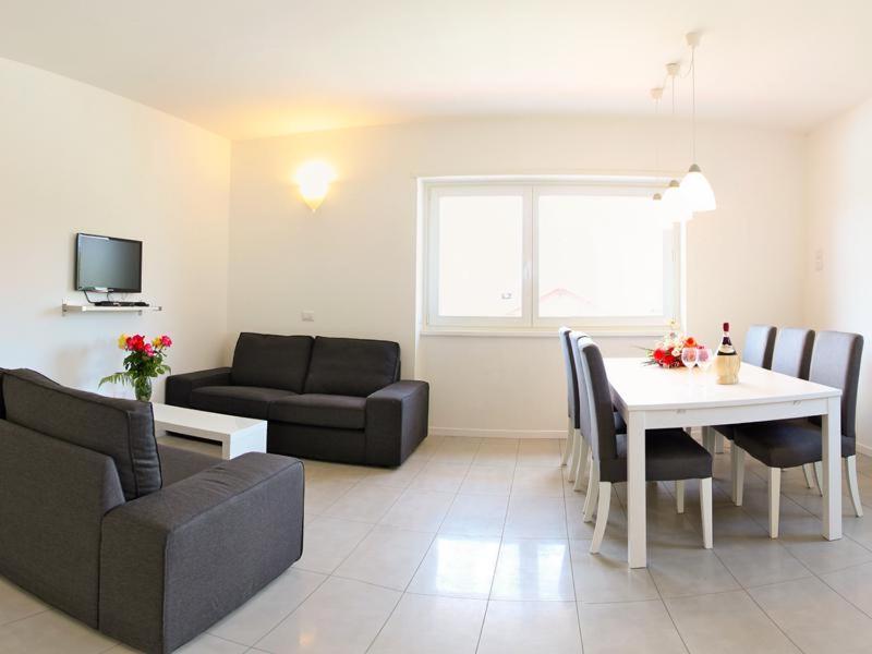Residence Girasole Casa Gialla Колико Екстериор снимка
