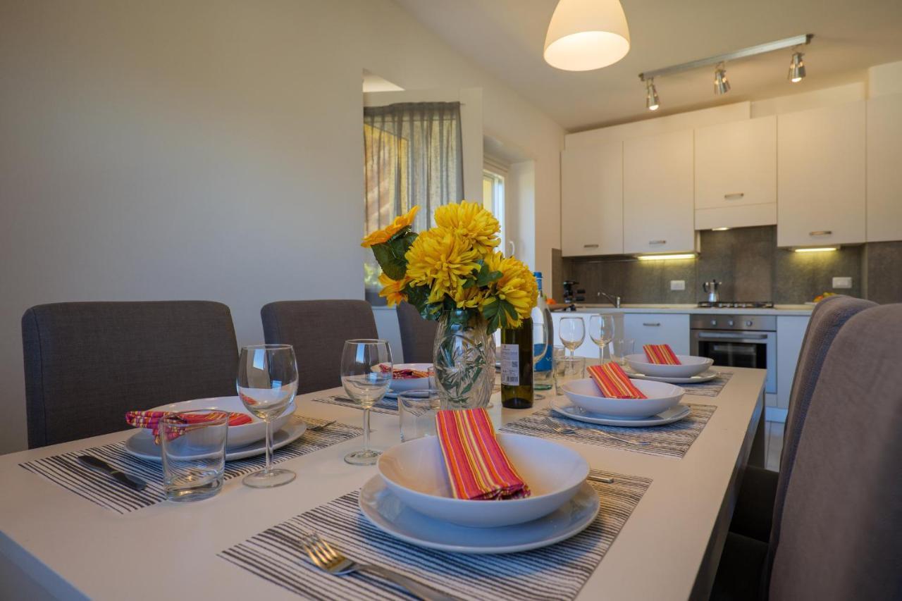 Residence Girasole Casa Gialla Колико Екстериор снимка